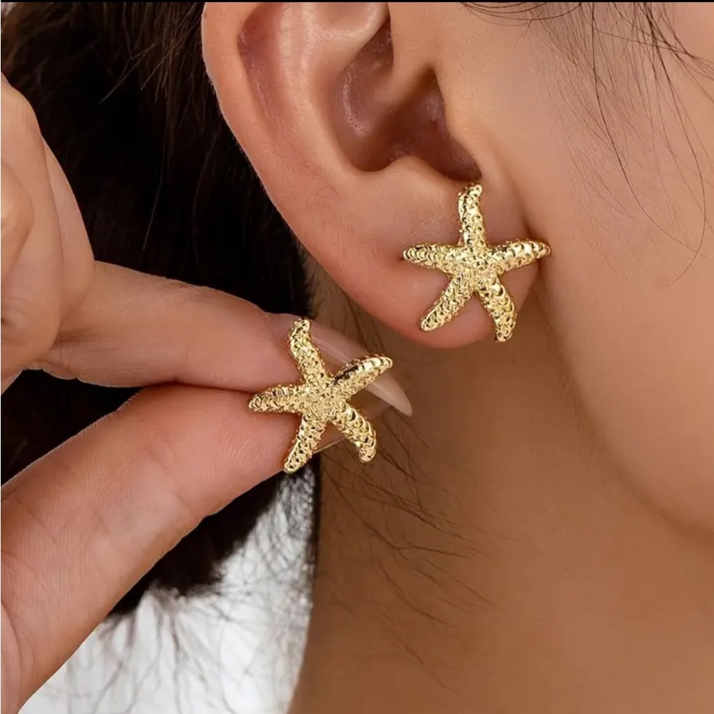 Gold Stud Fashion Earrings Trendy Bold Starfish